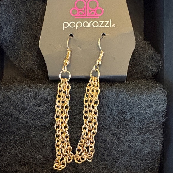 Sparkling Gold Color Crystal Necklace and Earring Set - Picture 2 of 4